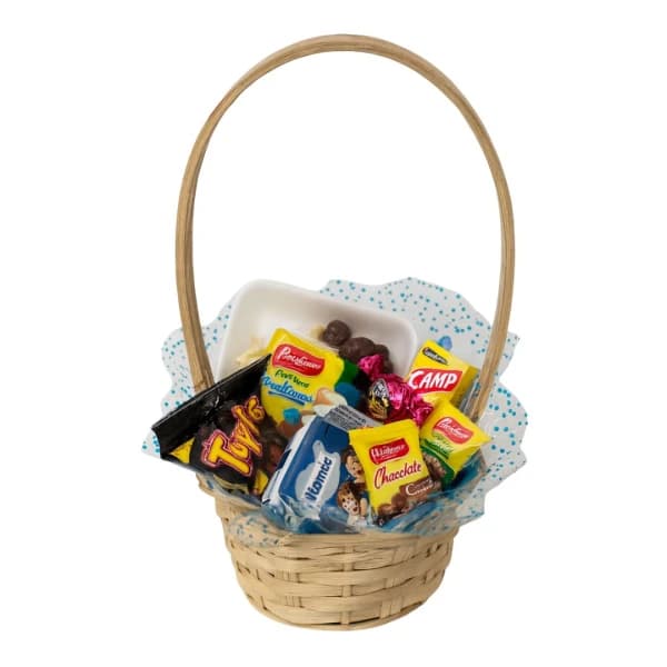Cesta Com Doces Salgados e Chocolate Marcos