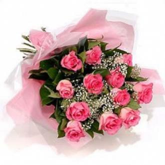 Bouquet de Flores de Rosas com Ferrero Rocher Rebeca
