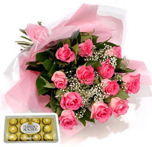 Bouquet de Flores de Rosas com Ferrero Rocher Rebeca